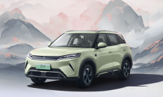 比亚迪元UP新款上市 续航301km售7.48万元