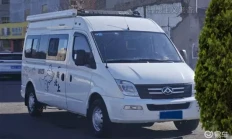 大通V80变身全能宿营车，玩转厨房客厅卧室，自驾游新宠