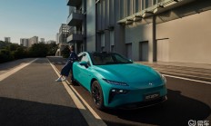 新车｜13.99万起享百万级体验东风奕派eπ007+上市