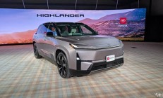 最大续航515公里 三排七座布局 全新丰田纯电汉兰达首发亮相