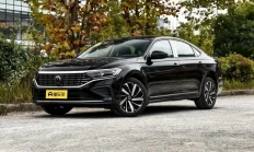 帕萨特2026款：330TSI版比300TSI版多啥配置？