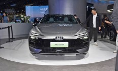 全新奥迪A6L e-tron将上市，封闭式格栅+分体大灯