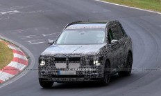 新一代宝马X7赛道测试谍照曝光