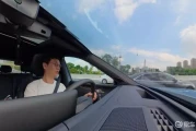 途观L Pro：高速畅行，堵车无忧，轻松自驾游