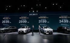 沃尔沃全新XC70上市，对比宝马X3，该怎么选？
