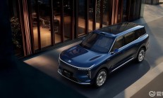 “陆家嘴揽胜”登场！智己LS9售32.28万起！