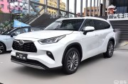 新款汉兰达24.98万起，15.6寸屏+50W快充