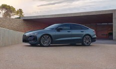 方向盘换装物理按键 新款奥迪A6 e-tron/Q6 e-tron家族官图发布