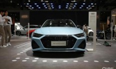 售价145.38万，双涡轮增压V8引擎+3.4s破百，奥迪RS6布鲁斯蓝亮相