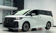 丰田威尔法，不仅是移动的“豪宅”，更是身份的象征